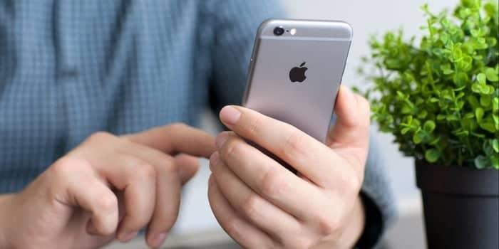 Francia multa a Apple por hacer lentos sus iPhone