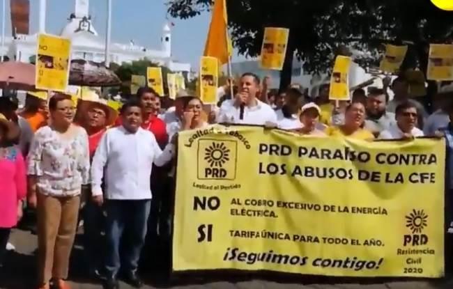 Marchan en Tabasco para exigir tarifa única a CFE