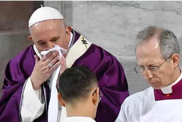 Papa Francisco cancela retiro religioso por resfriado