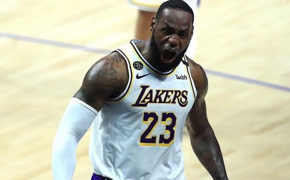 Lakers derrota a Clippers en partido electrizante de la NBA