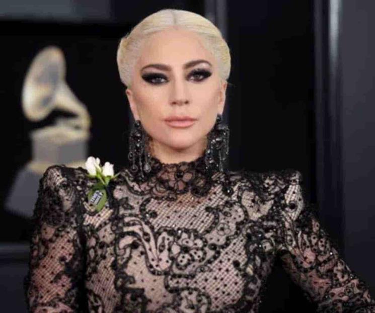 Lady Gaga lanza libro editado por su fundación