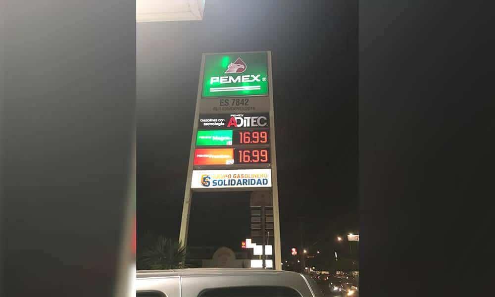 Baja de precio la gasolina en Nuevo León