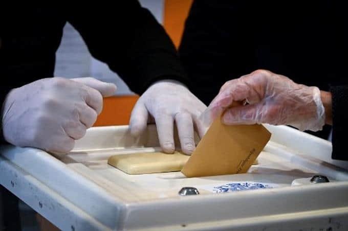 Francia celebra elecciones en medio de crisis por Covid-19