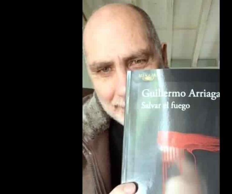 Presenta Guillermo Arriaga novela en conversación online