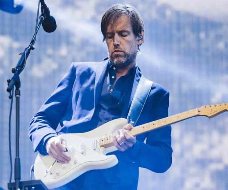 Guitarrista de Radiohead tiene síntomas de Covid-19