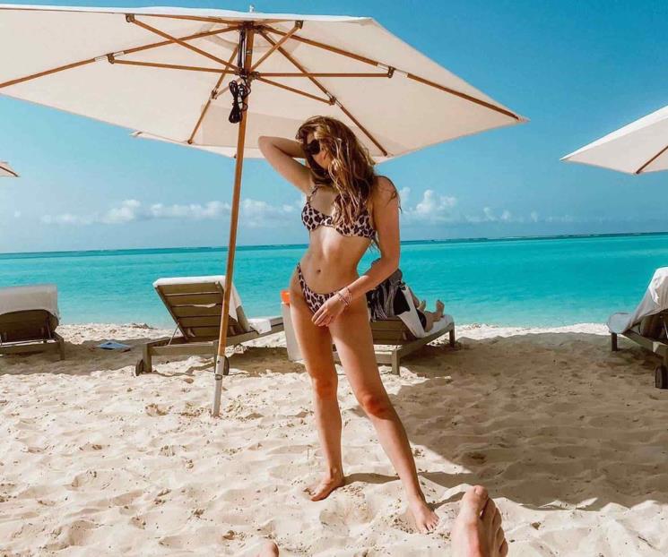 Sofía Castro se deja ver en bikini y gana miles de likes