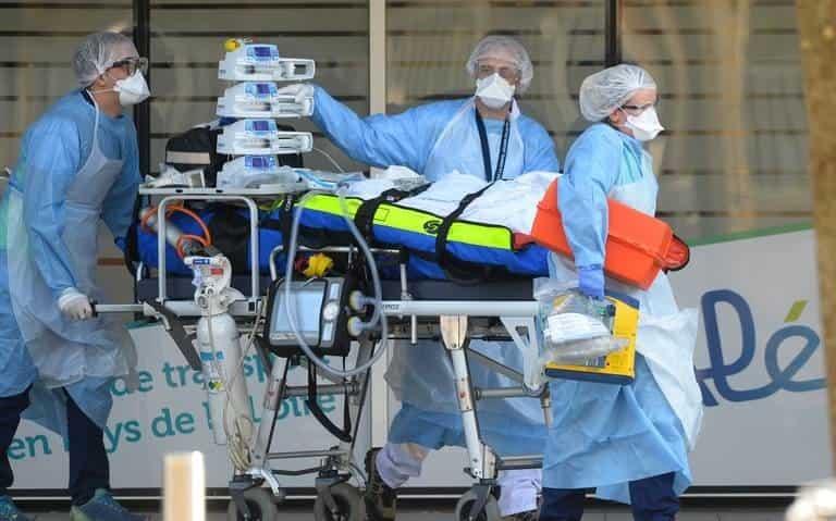Pandemia mata a casi mil italianos en últimas 24 horas
