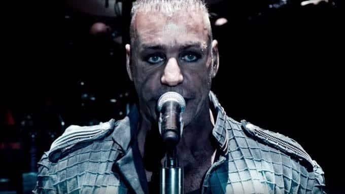 Vocalista de Rammstein en terapia intensiva por Covid-19