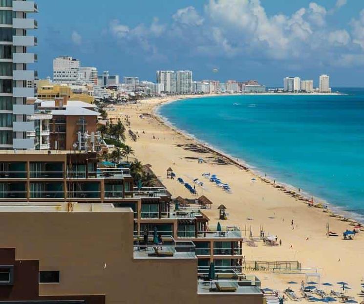 Cierra Cancún sus playas por Covid-19