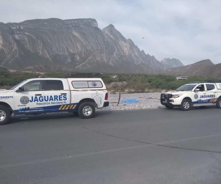 Muere conductor al volcar en la Huasteca