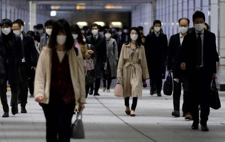Japón pide a empresas dejar a empleados trabajar desde casa