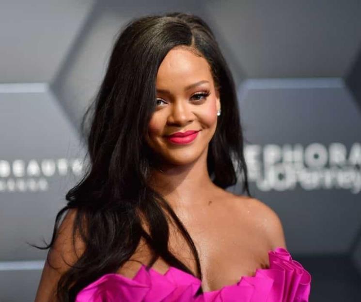 Rihanna ayuda a víctimas de violencia doméstica