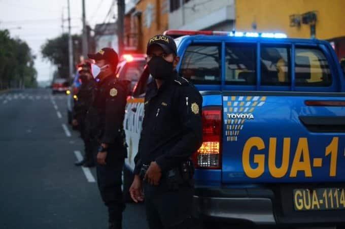 Detienen a guatemaltecos por violar toque de queda