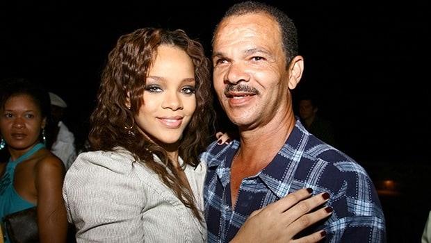 Acerca coronavirus a Rihanna con su padre