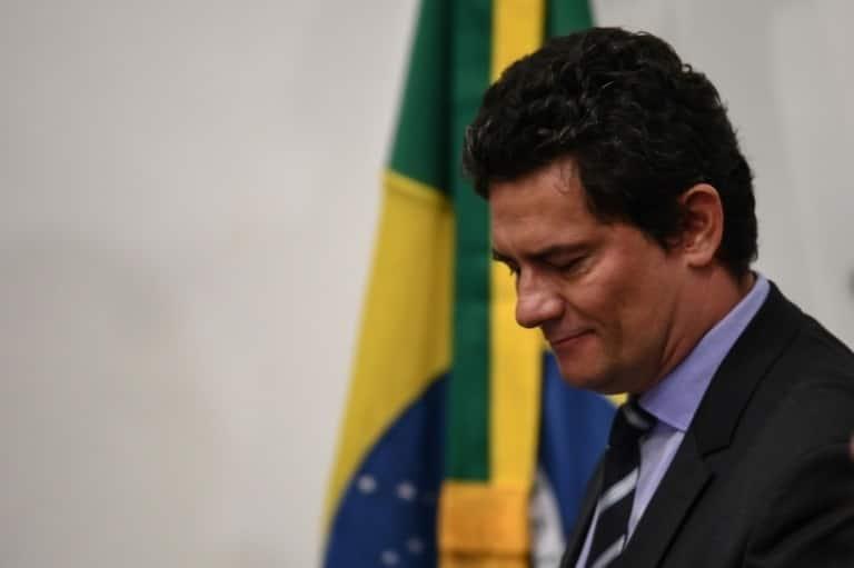 Renuncia controvertido ministro de Justicia de Brasil