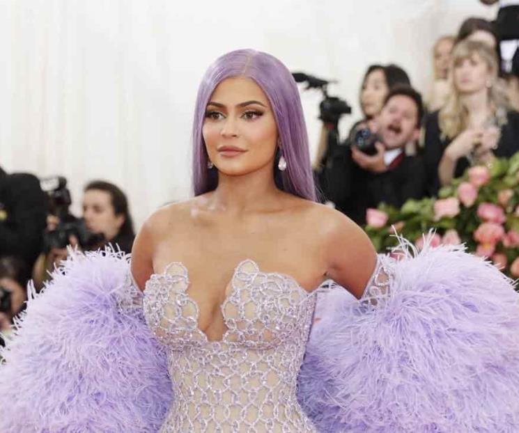 Kylie Jenner aprovecha descuento y compra costosa residencia
