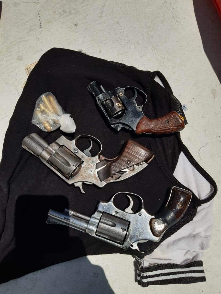 El narcodistribuidor portaba tres armas de fuego y diversas dosis de droga