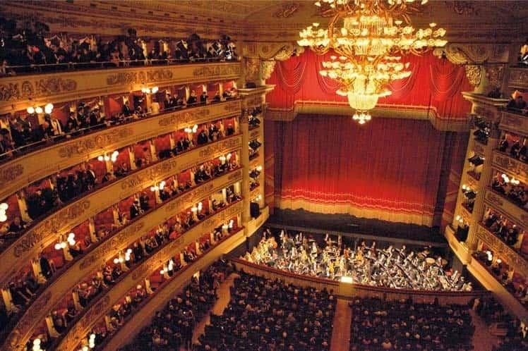 La Scala de Milán rendirá homenaje a víctimas de COVID-19