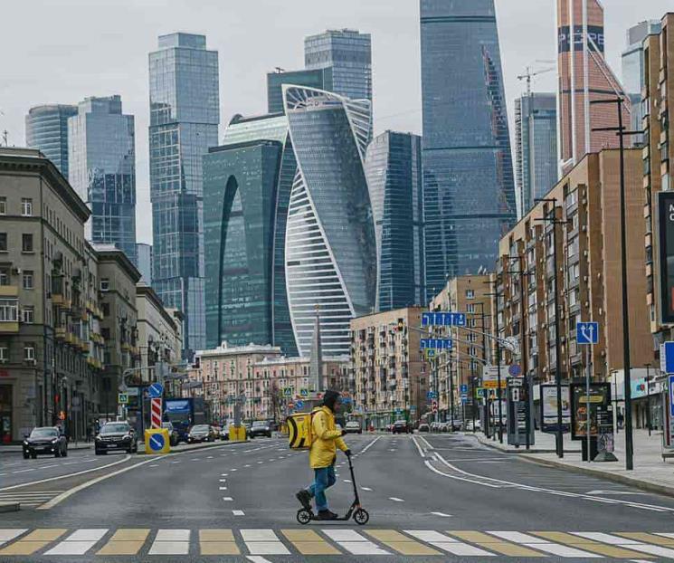 Rusia registra más de 10.100 contagios por COVID en un día