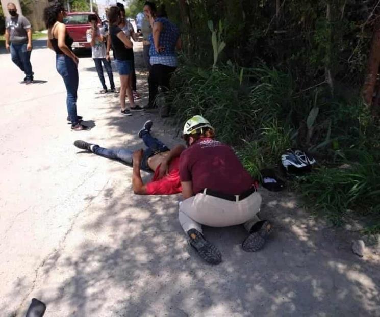 Termina motociclista herido en choque