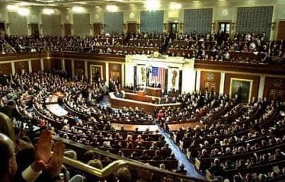 Senado de EUA sin eliminar veto de guerra a Trump