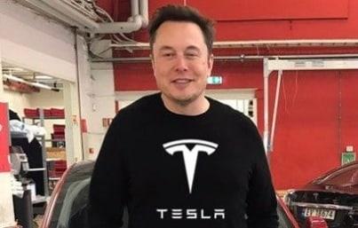Musk amenaza con sacar a Tesla de California