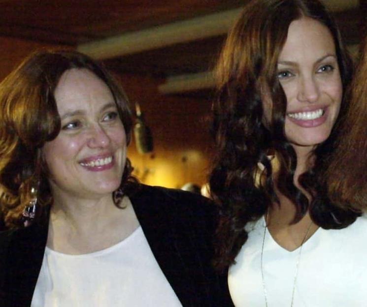 Confiesa Angelina que el deceso de su madre cambió su vida
