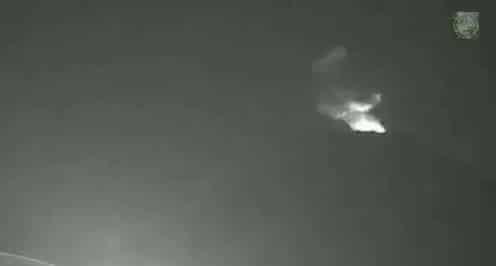 Popocatépetl expulsa emisiones de vapor de agua y gases