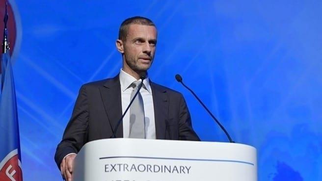 UEFA prevé abrir puertas a finales del 2020