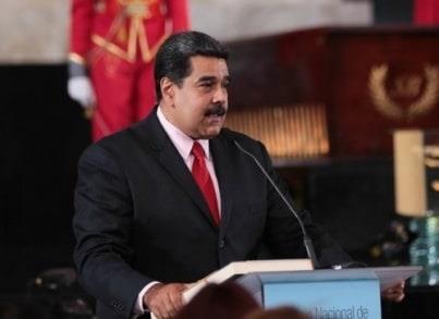 Venezuela realiza ejercicios para proteger buques petroleros