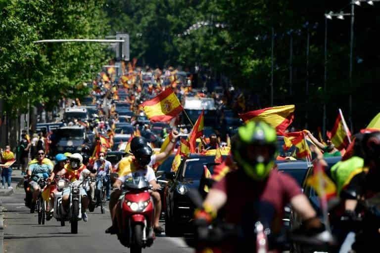 Rechaza VOX gestión de Sánchez; marchan en Madrid