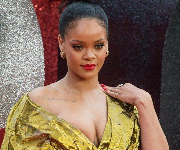 Celebra Rihanna sus 15 años de carrera musical