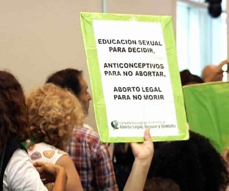 Morena critica ley que restringiría educación sexual