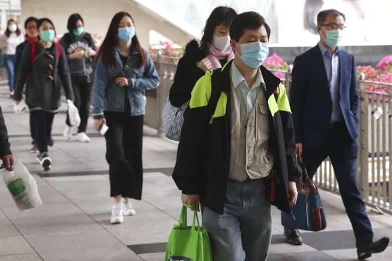 Regresan a Wuhan 140 japoneses evacuados