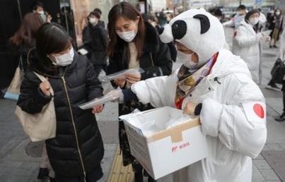 Reportan nuevos brotes de Coronavirus en escuelas japonesas