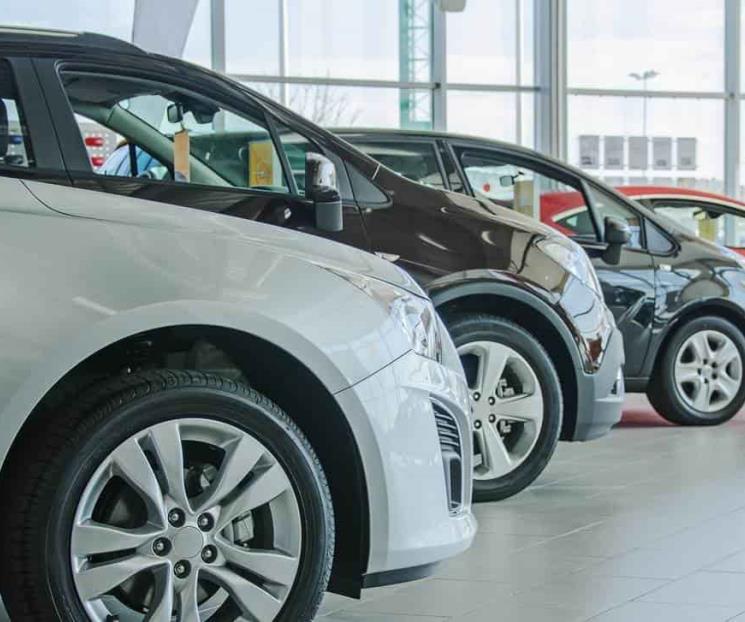 Cae venta de vehículos 58.96% en mayo