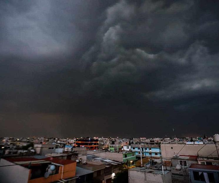 Prevén lluvias y descargas eléctricas en Valle de México
