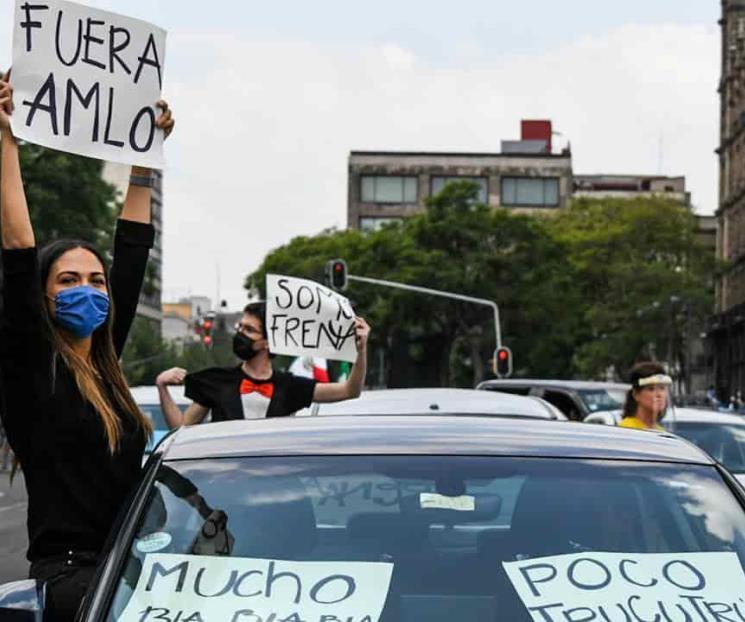 Automovilistas protestan por políticas de AMLO en la CDMX