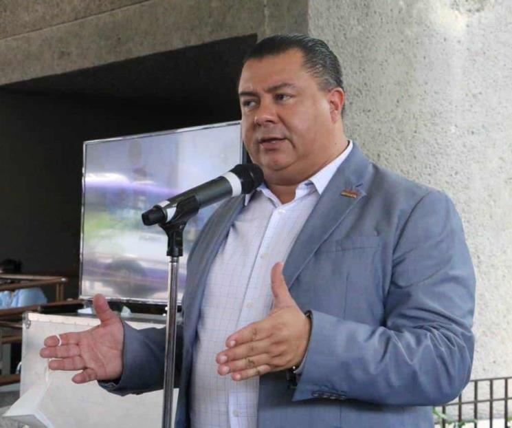 Aprueban a Everardo Benavides como alcalde interino
