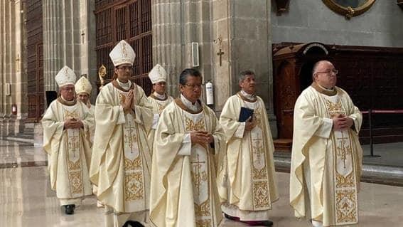 Han muerto 34 sacerdotes, 5 diáconos y 2 religiosas