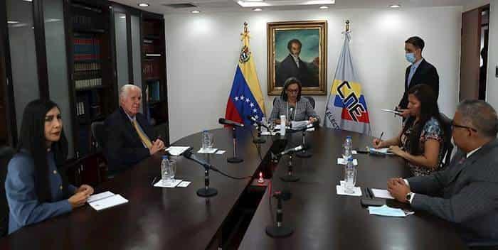 Evalúa Venezuela comicios parlamentarios
