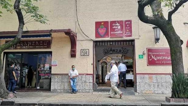 Llegan clientes poco a poco a los restaurantes