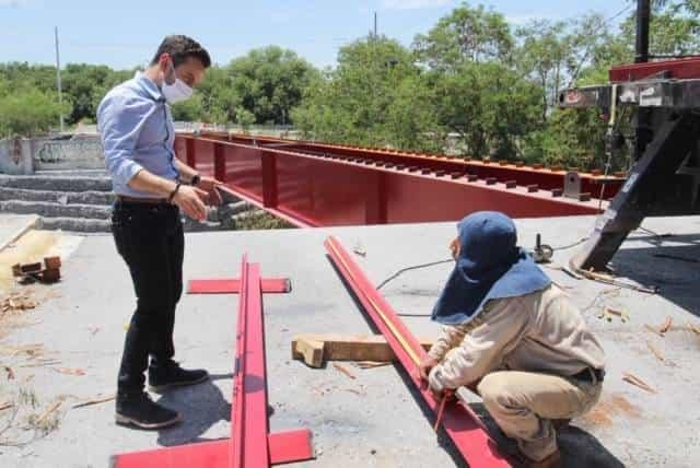 Reconstruyen puente en Apodaca