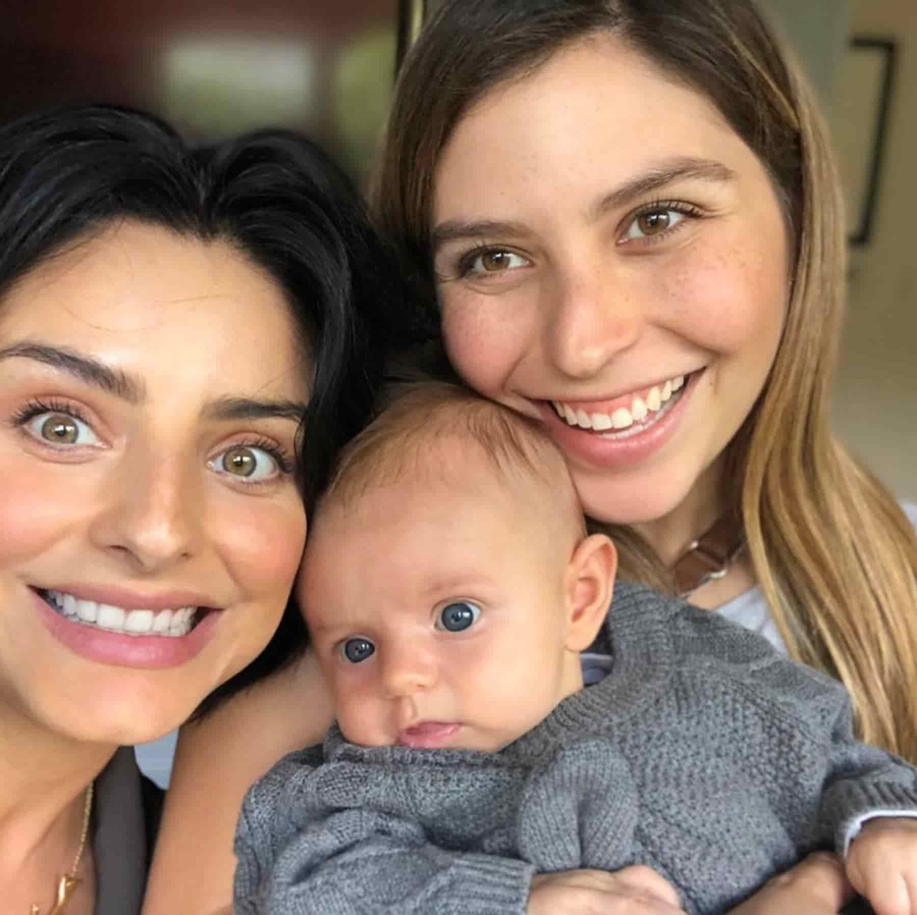 Aislinn Derbez Presume A Su Media Hermana Mich