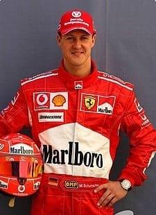 Michael Schumacher sigue luchando