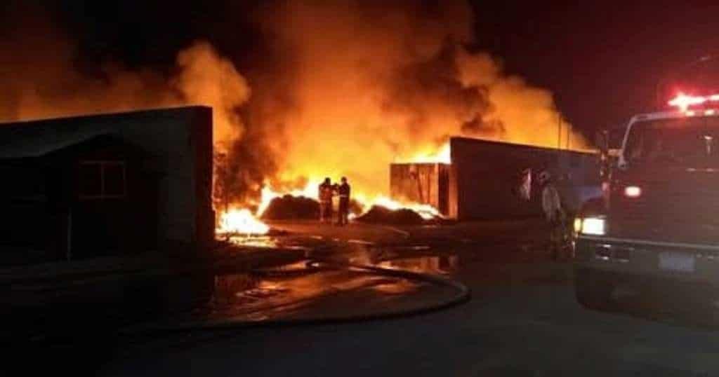 Se incendia fábrica en Apodaca