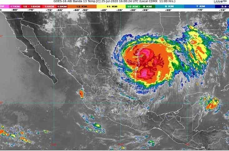 Hanna se convierte en huracán categoría 1