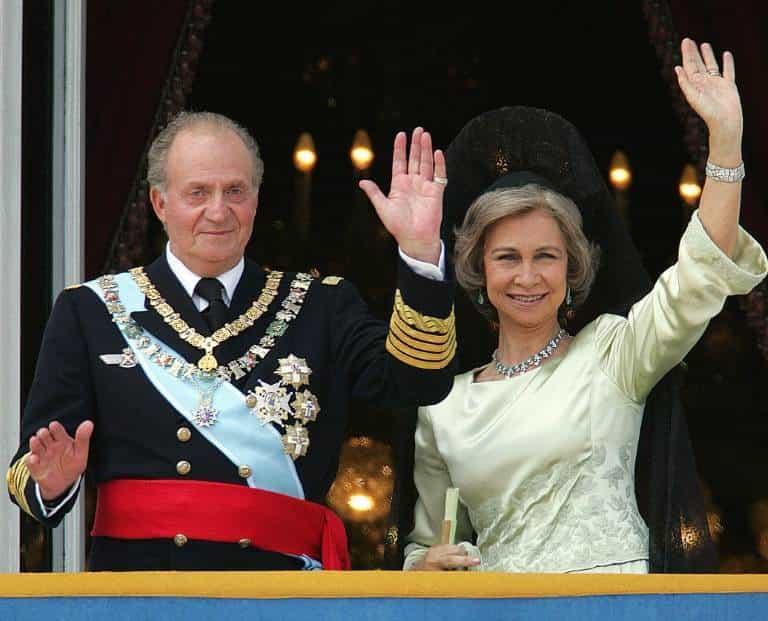 La reina Sofía se refugia en Mallorca tras exilio del rey