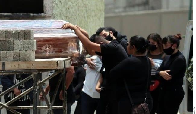 PAN exige luto nacional por los 50 mil muertos de Covid