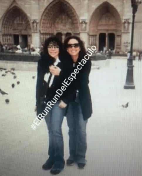Filtran foto de Verónica y Yolanda de viaje en París